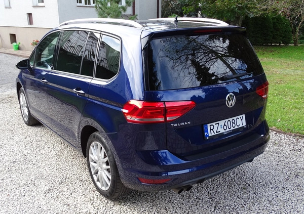 Volkswagen Touran cena 79800 przebieg: 68250, rok produkcji 2018 z Toruń małe 781